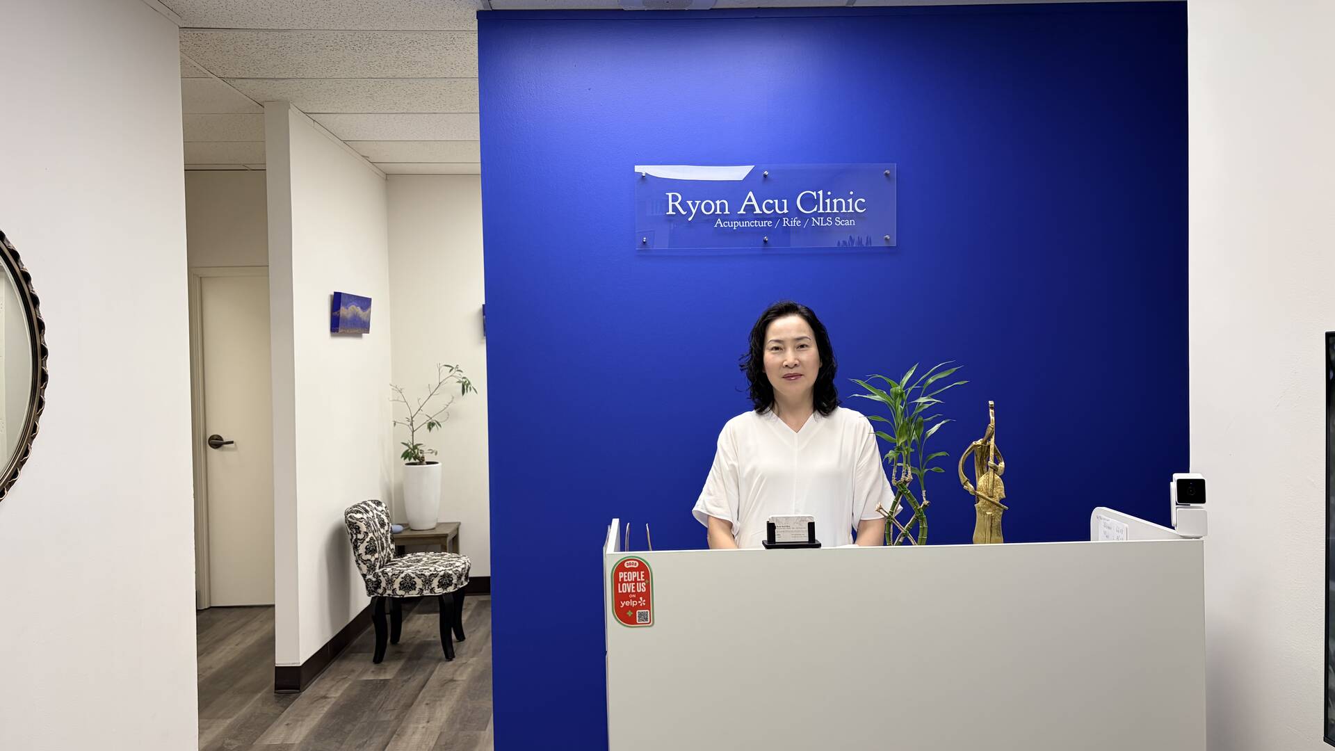 Ryon Acu Clinic lobby